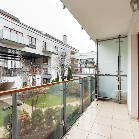 Wilanow Sarmacka Stylish By Bookinghost